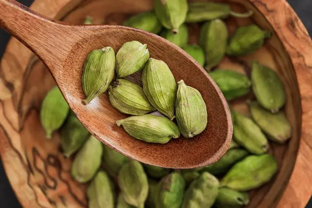 green cardamom, green cardamom spices, best green cardamom, green cardamom suppliers, green cardamom seeds, green elaichi, elaichi green cardamom, fresh green cardamom